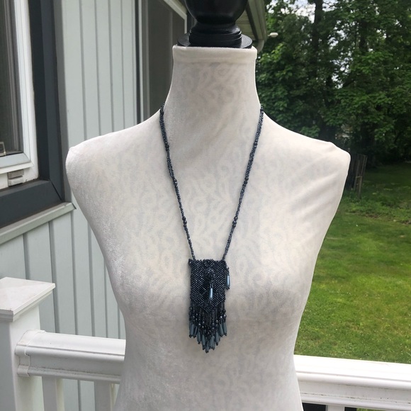 Beaded necklace pouch - Picture 4 of 10